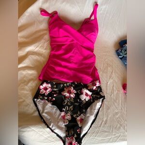 NWOT Pink Floral tankini Swimsuit